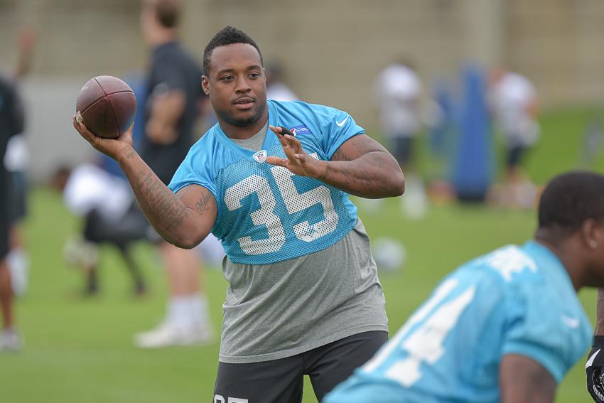 mike-tolbert-panthers-7.thumb.jpg.ba50d2