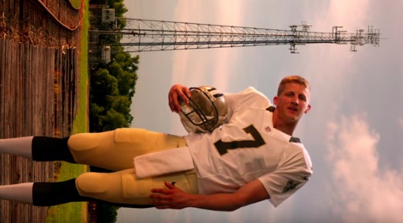 Saints-Backup-QB-Luke-McCown-Stars-in-a-Hilarious-Verizon-Ad.jpg.2aac0639d7d804923f2f9e42c6739493.jpg