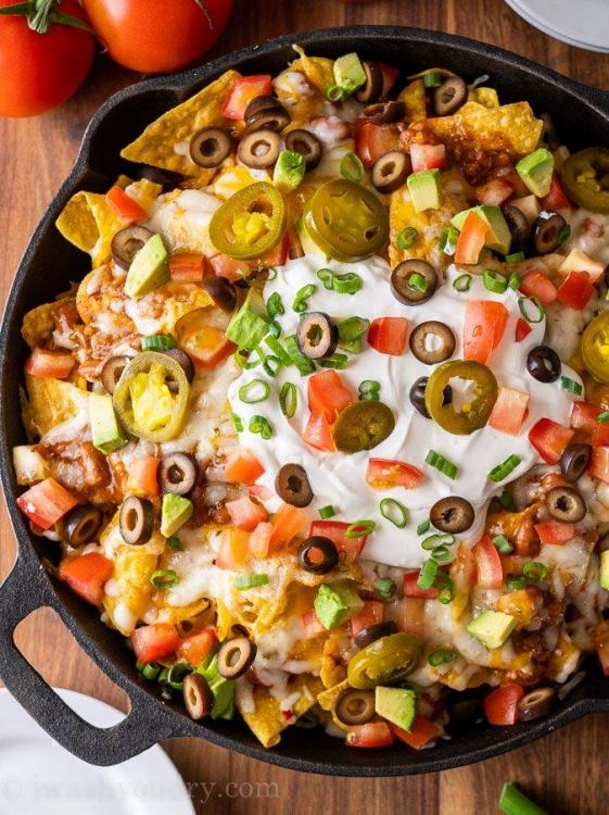 Baked-Nachos-Recipe-4.thumb.jpg.a8d66894945b1138c07aa7461a57c36a.jpg