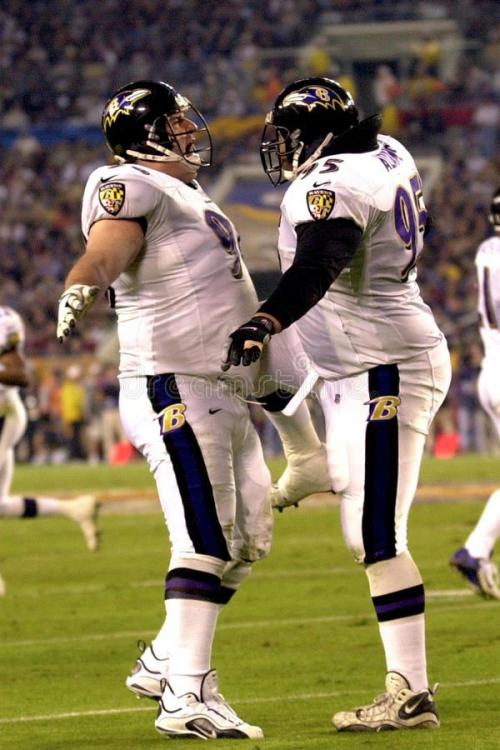 tony-siragusa-sam-adams-baltimore-ravens-celebrate-sack-new-york-giants-quarterback-kerry-collins-super-74520458.jpg