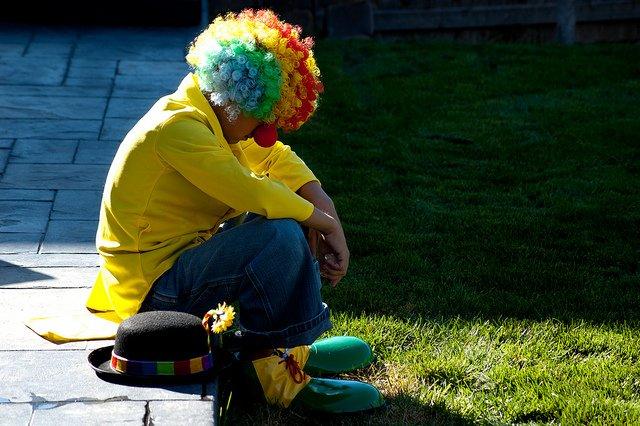 Sad-Clown.jpg.06f8fcb68795b12d0a3a8f08e64d4f03.jpg